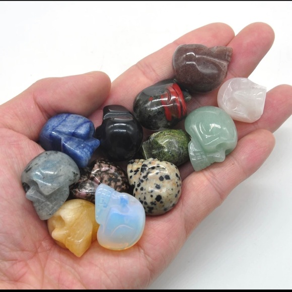 Skull Statue Natural Stone Carved - Picture 2 of 6